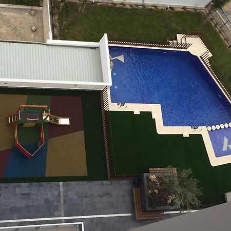Edificio Attikos - Solo Familias Apartment Gandía Exterior photo
